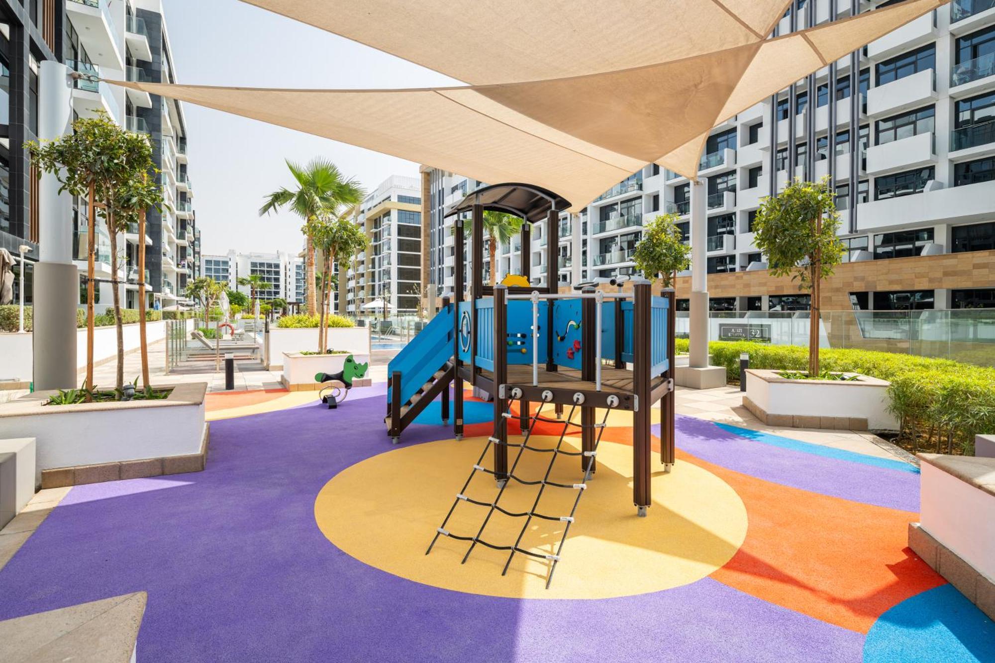 Deluxe 2 Bedroom In Azizi Riviera Appartement