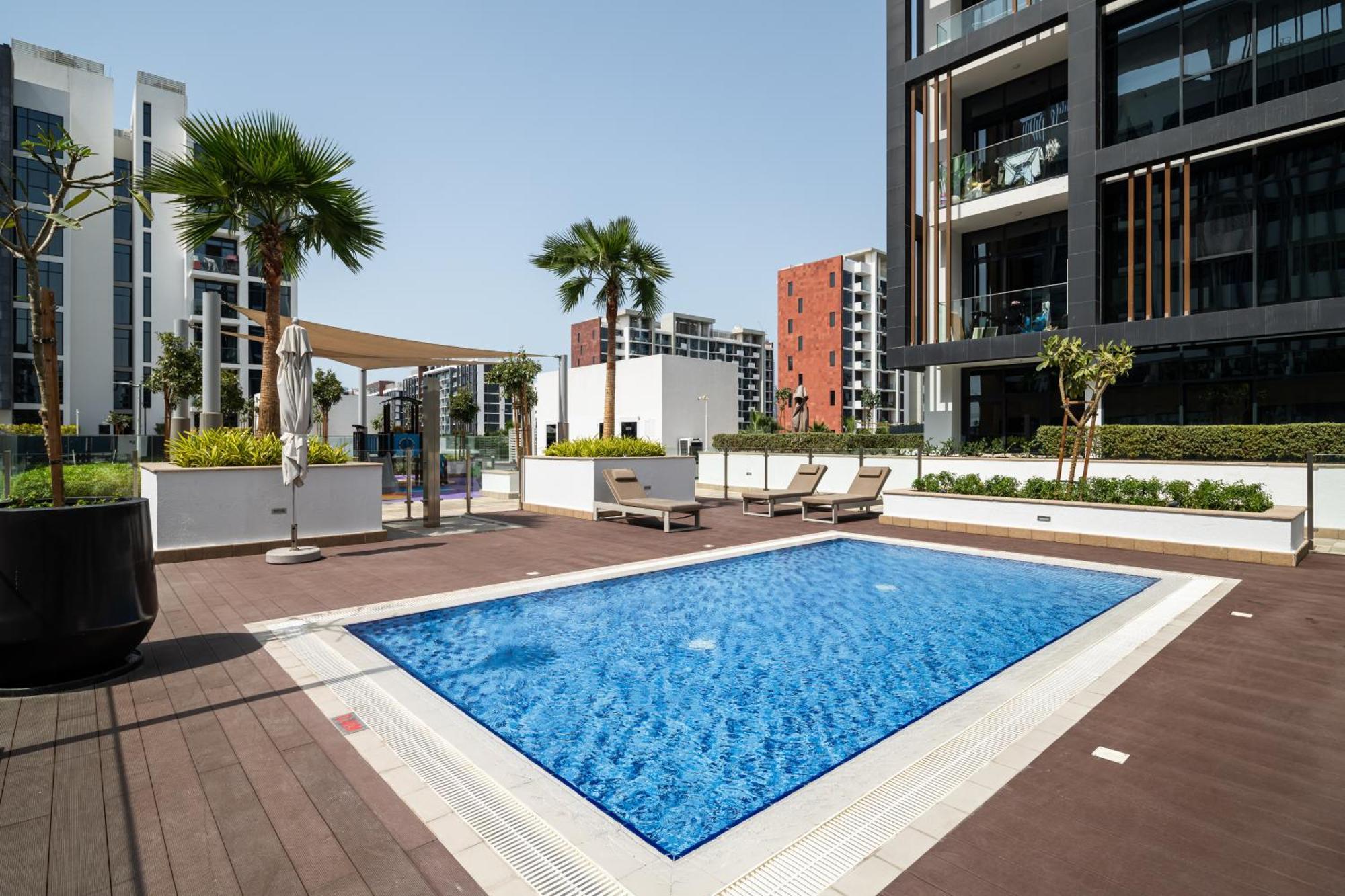 Apartment Deluxe 2 Bedroom In Azizi Riviera Dubai