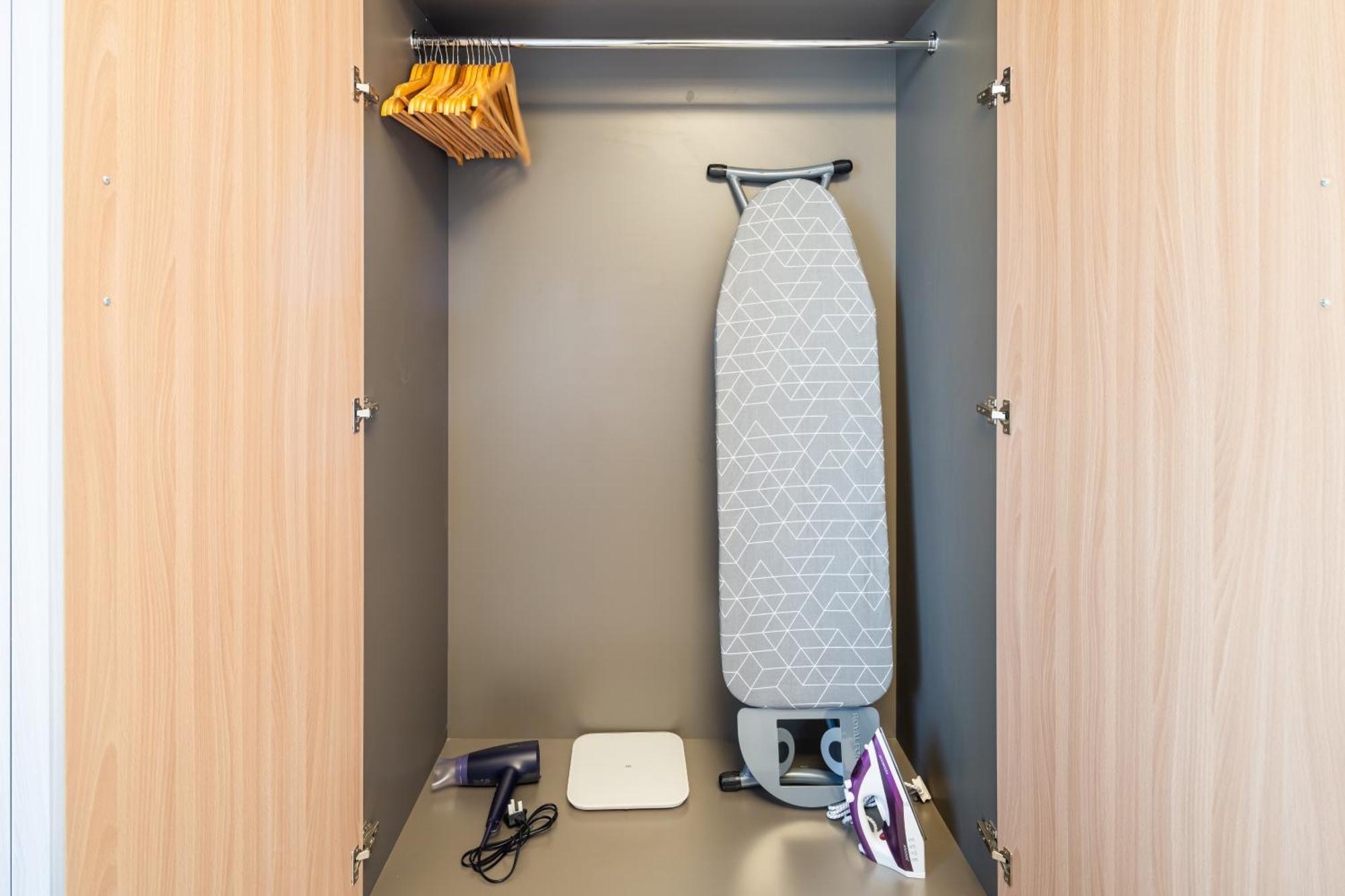 Deluxe 2 Bedroom In Azizi Riviera *
