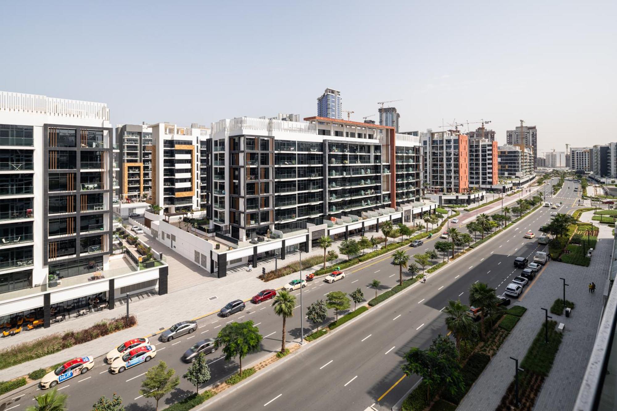 Deluxe 2 Bedroom In Azizi Riviera Dubai