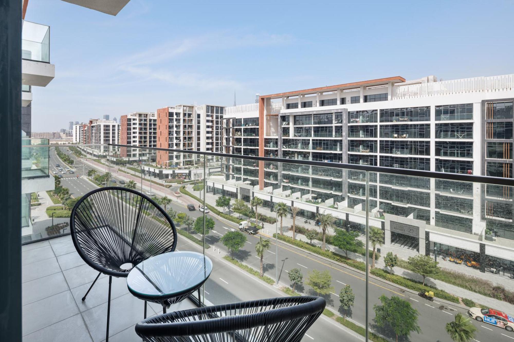 Apartment Deluxe 2 Bedroom In Azizi Riviera