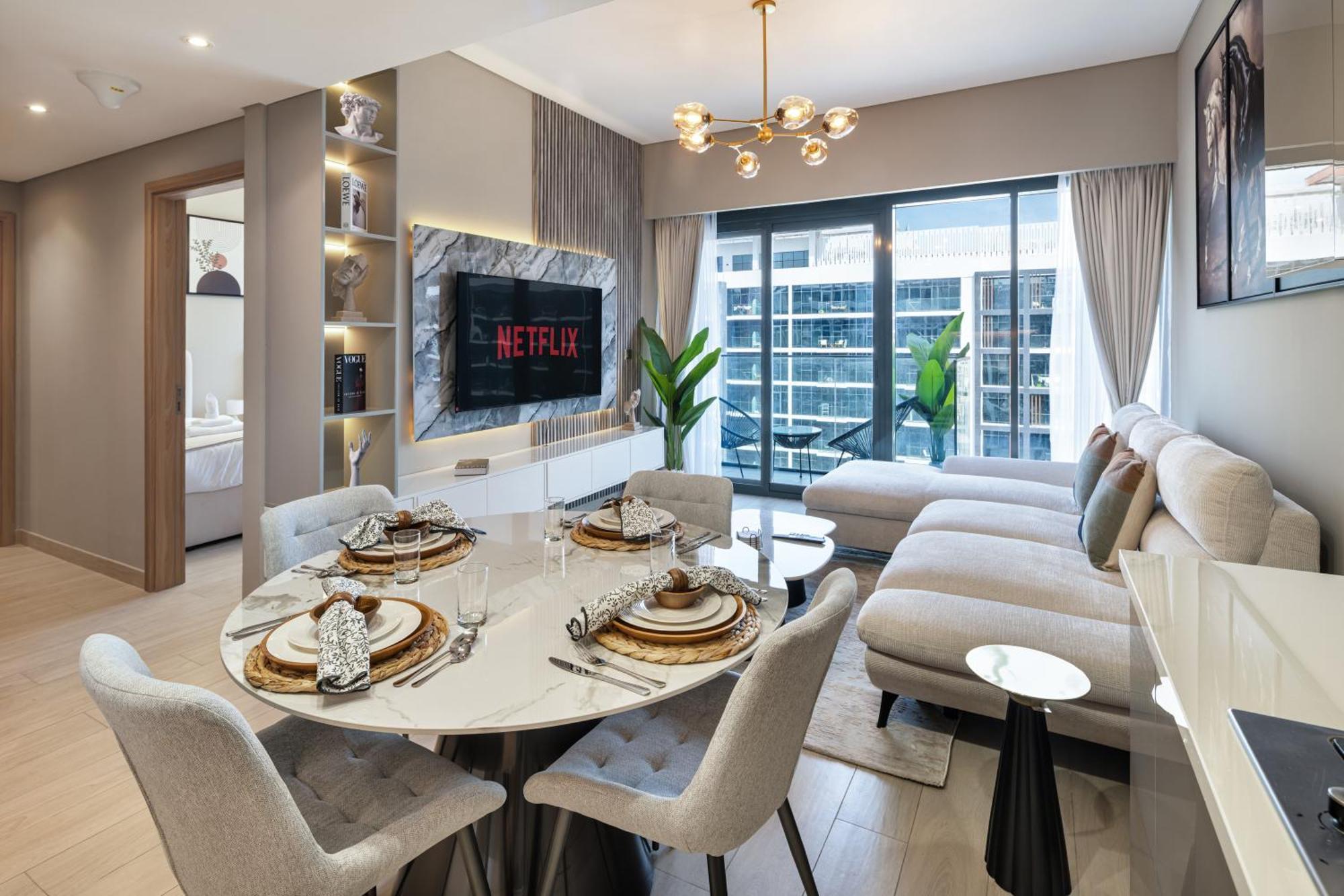 Deluxe 2 Bedroom In Azizi Riviera *