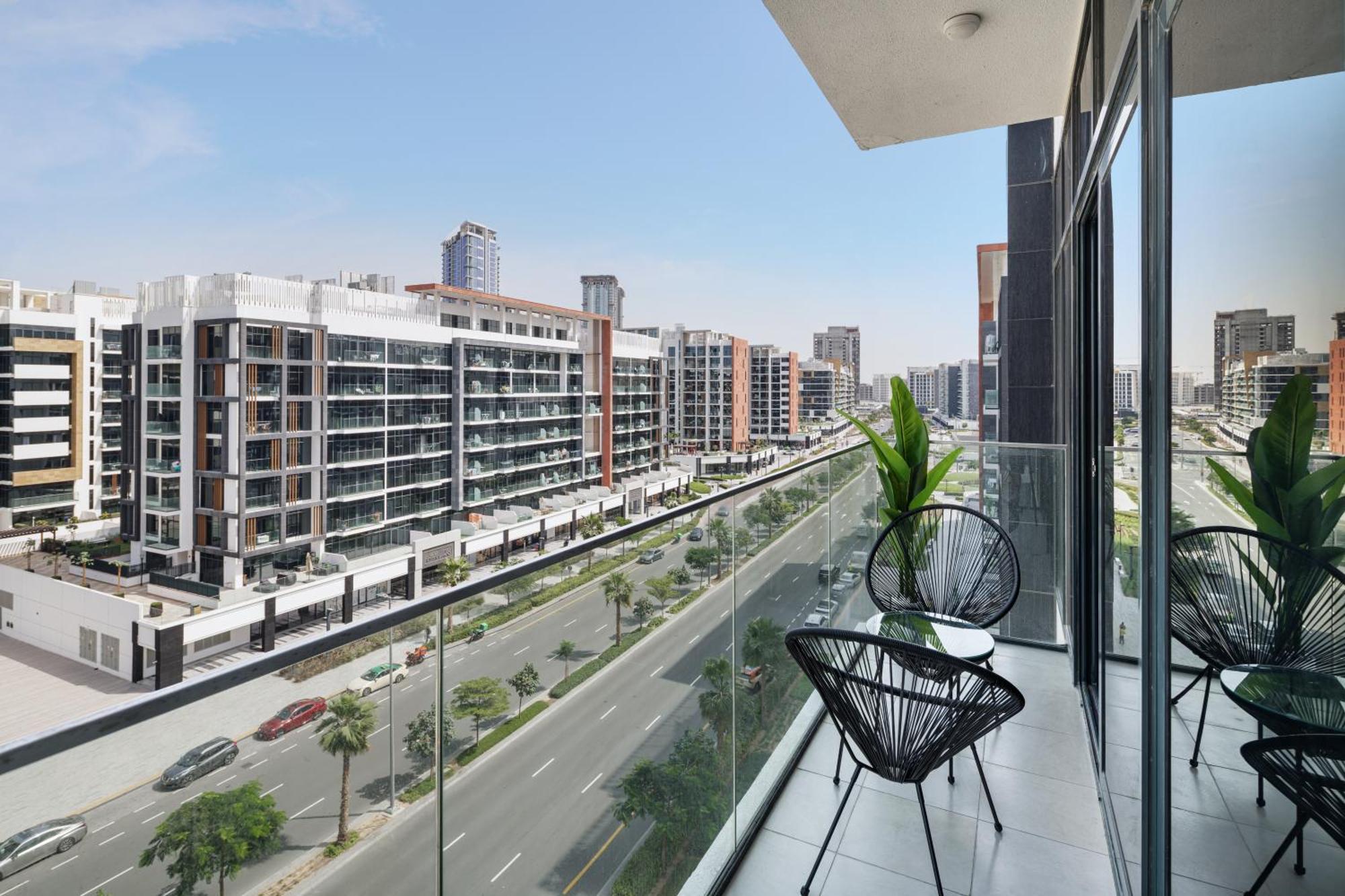 Deluxe 2 Bedroom In Azizi Riviera Apartment Dubai