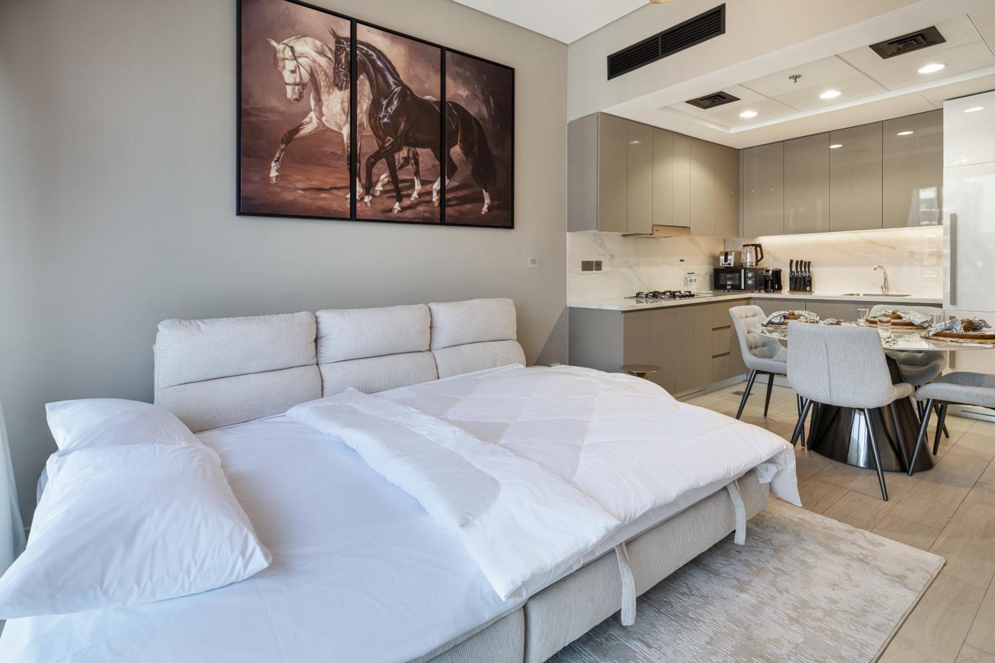 Deluxe 2 Bedroom In Azizi Riviera Dubai