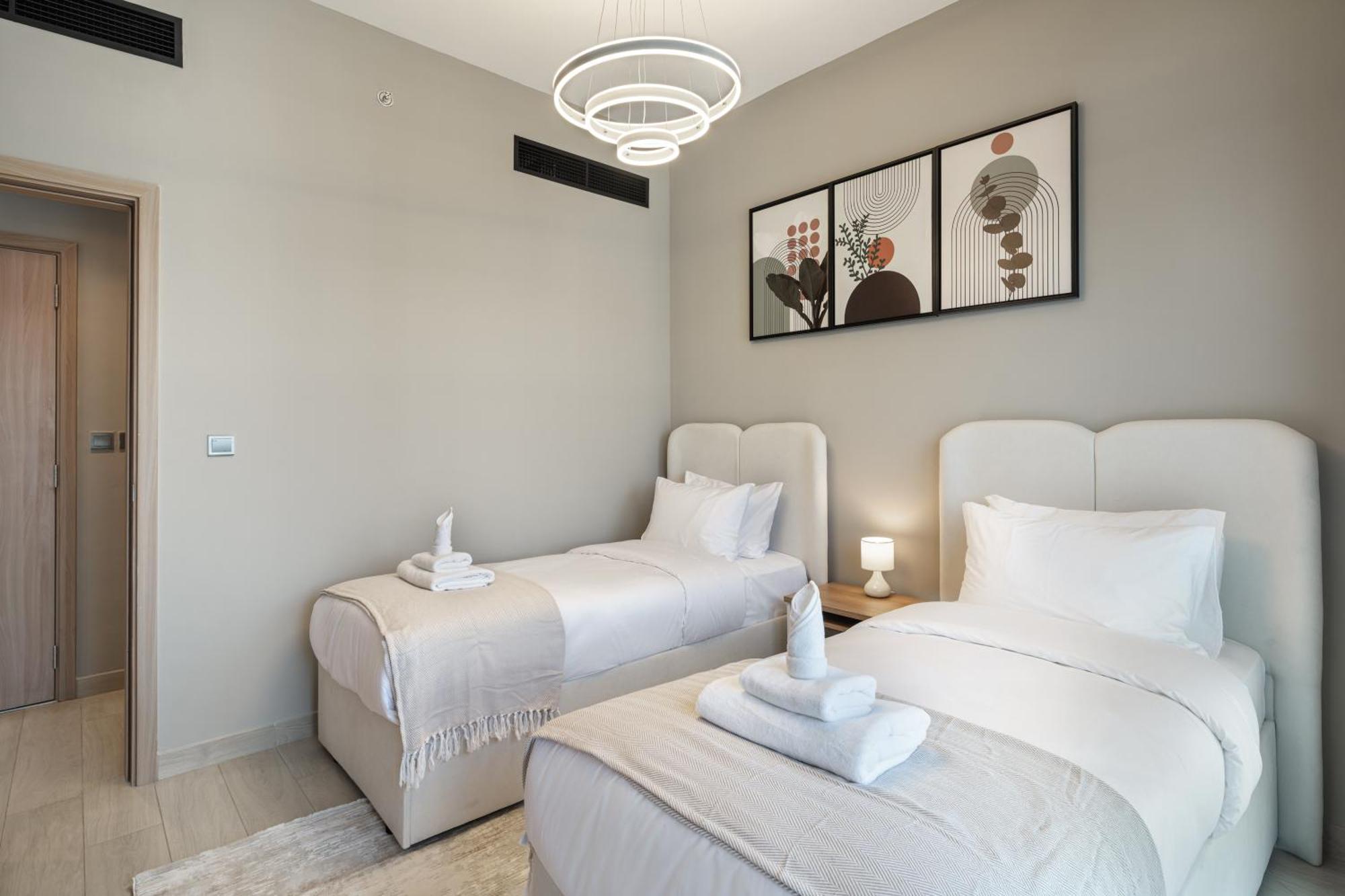 Apartment Deluxe 2 Bedroom In Azizi Riviera