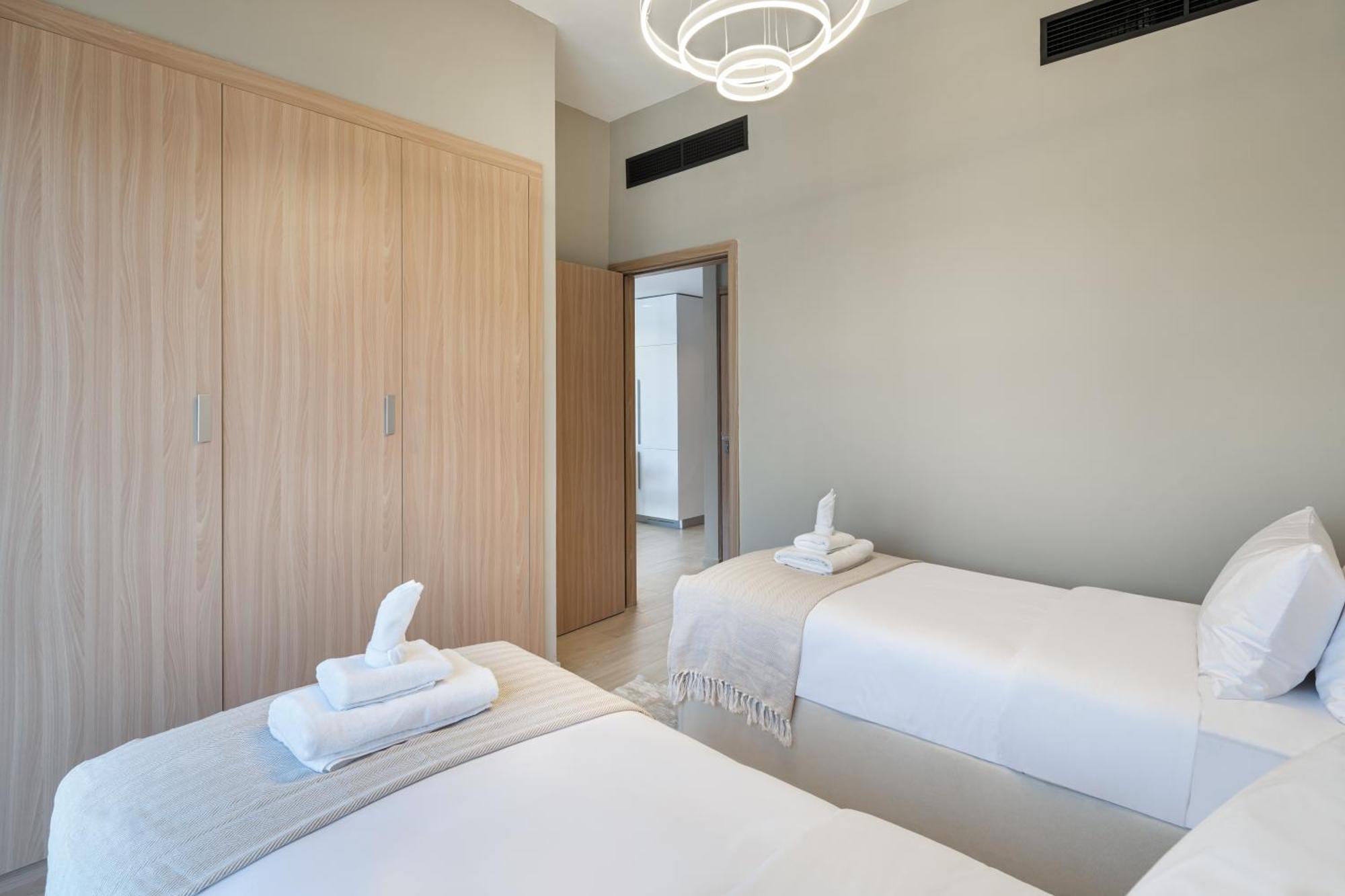 Deluxe 2 Bedroom In Azizi Riviera Dubai